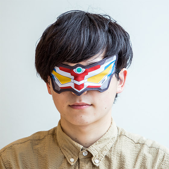 ウルトラマン　マスク　スワロフスキーデコレーション hqdefault.jpg