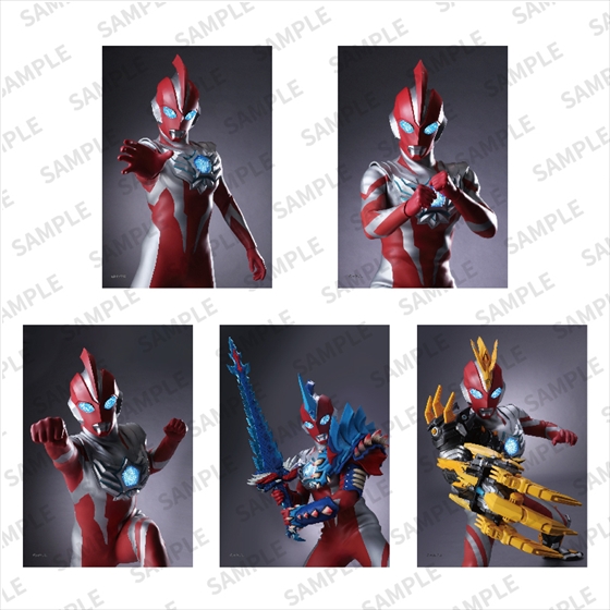 ウルトラマンティガ　ウルトラマンショップ　2way コンパクトブランケット BANDAI 可愛いあったかポンチョ（ウルトラマン（フリース赤 979
