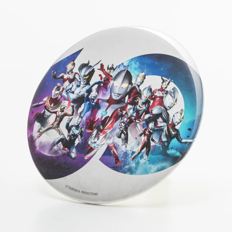 ウルトラマンシリーズ60周年 記念ビジュアルBIG缶バッジ（台座付き） 2