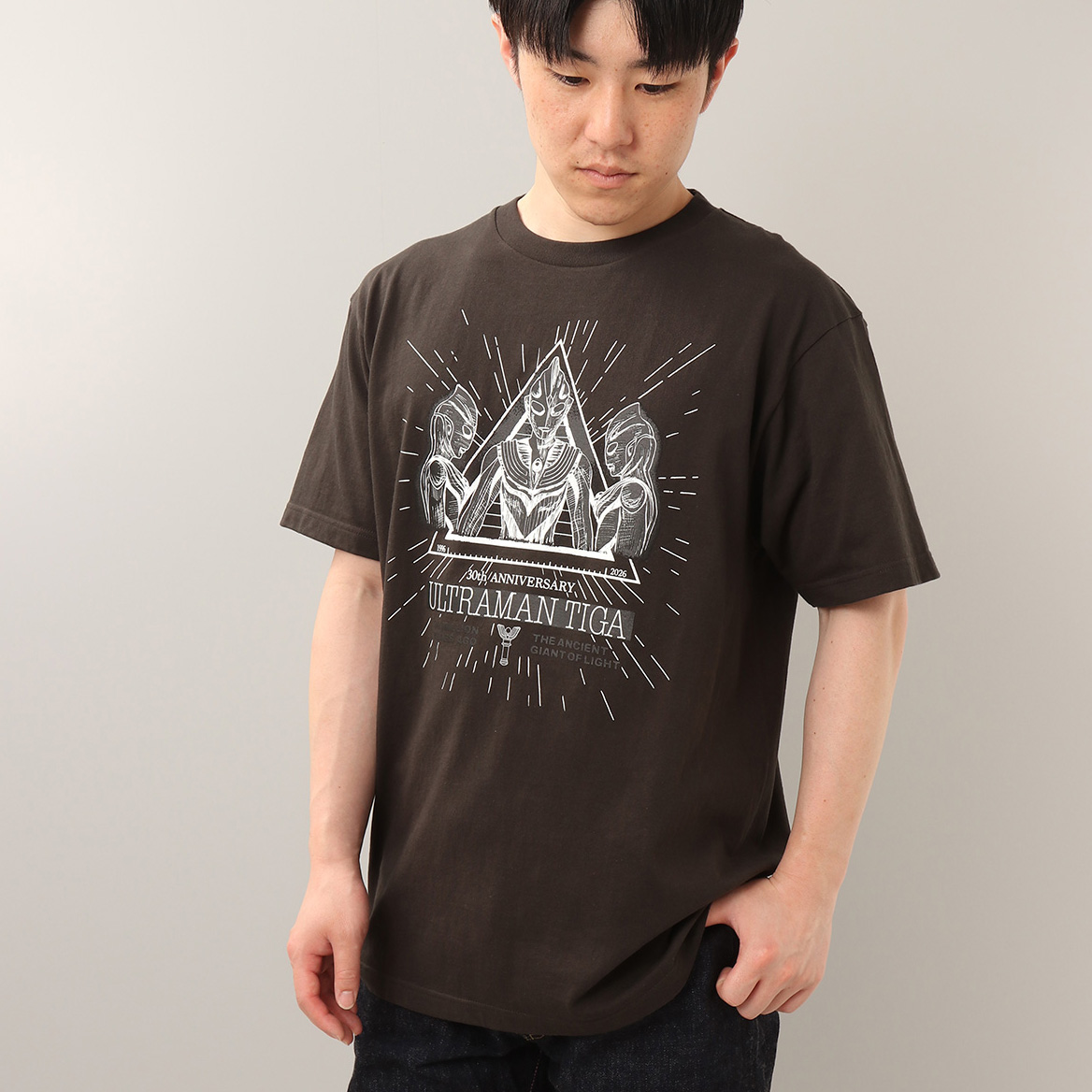 Tシャツ ウルトラマンティガ 30th Anniversary スモークブラック 55907