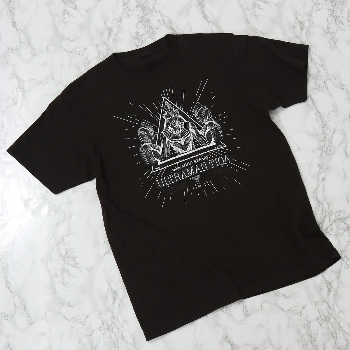 Tシャツ ウルトラマンティガ 30th Anniversary スモークブラック 55907